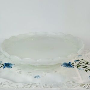 Anchor Hocking Colonial Diamond White Scalloped Milk Glass Cake Stand 11"